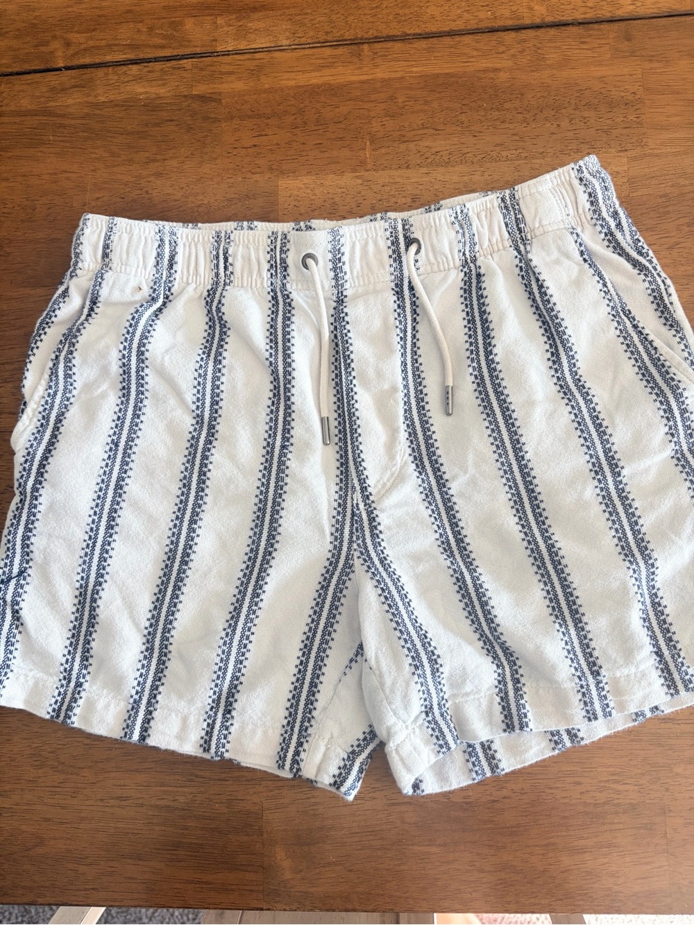 American Eagle striped women’s shorts (S) - Picture 1 of 6